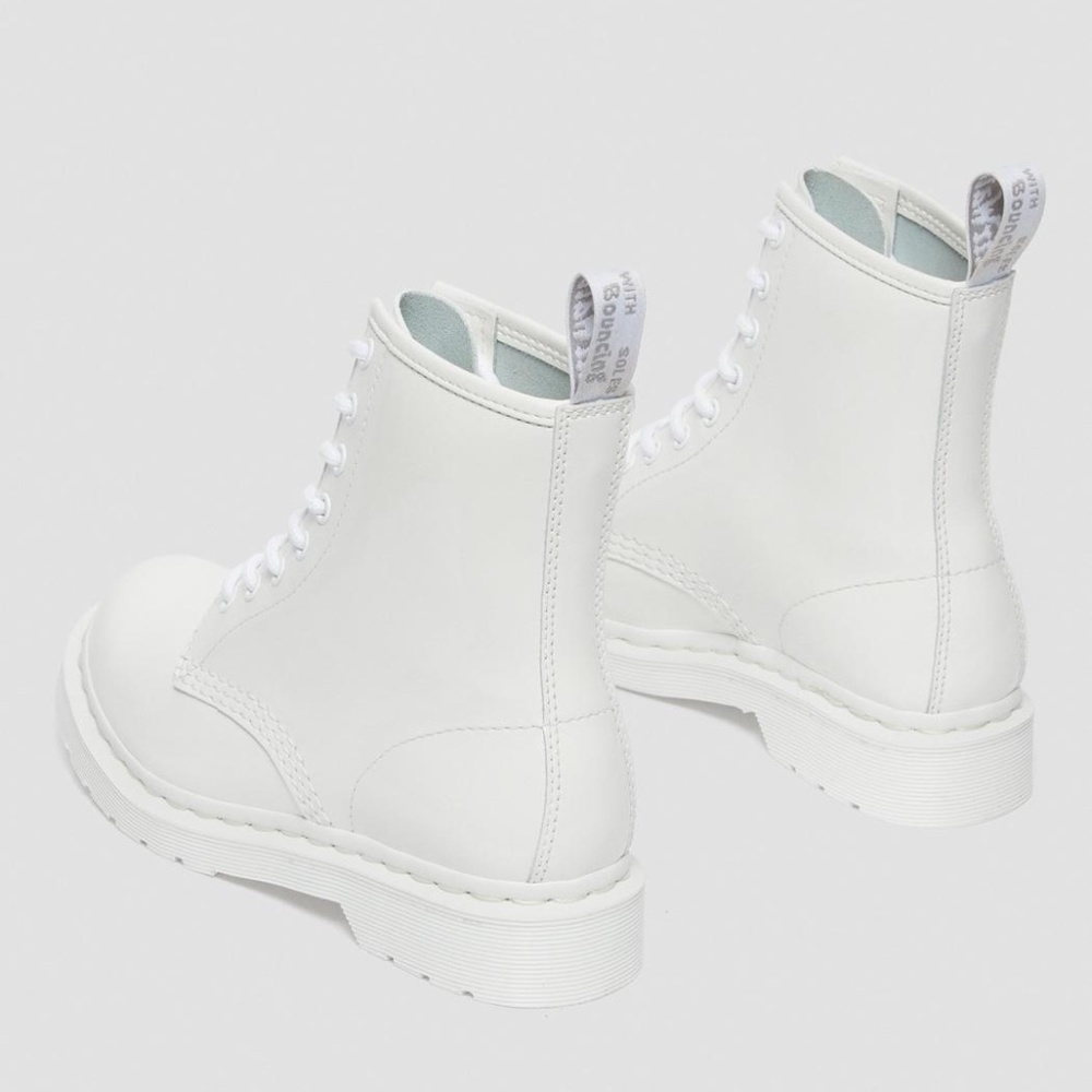 Dr. Martens Women's 1460 8-Eye Mono White Patent Lamper 8-Eye - Picture 5 of 9